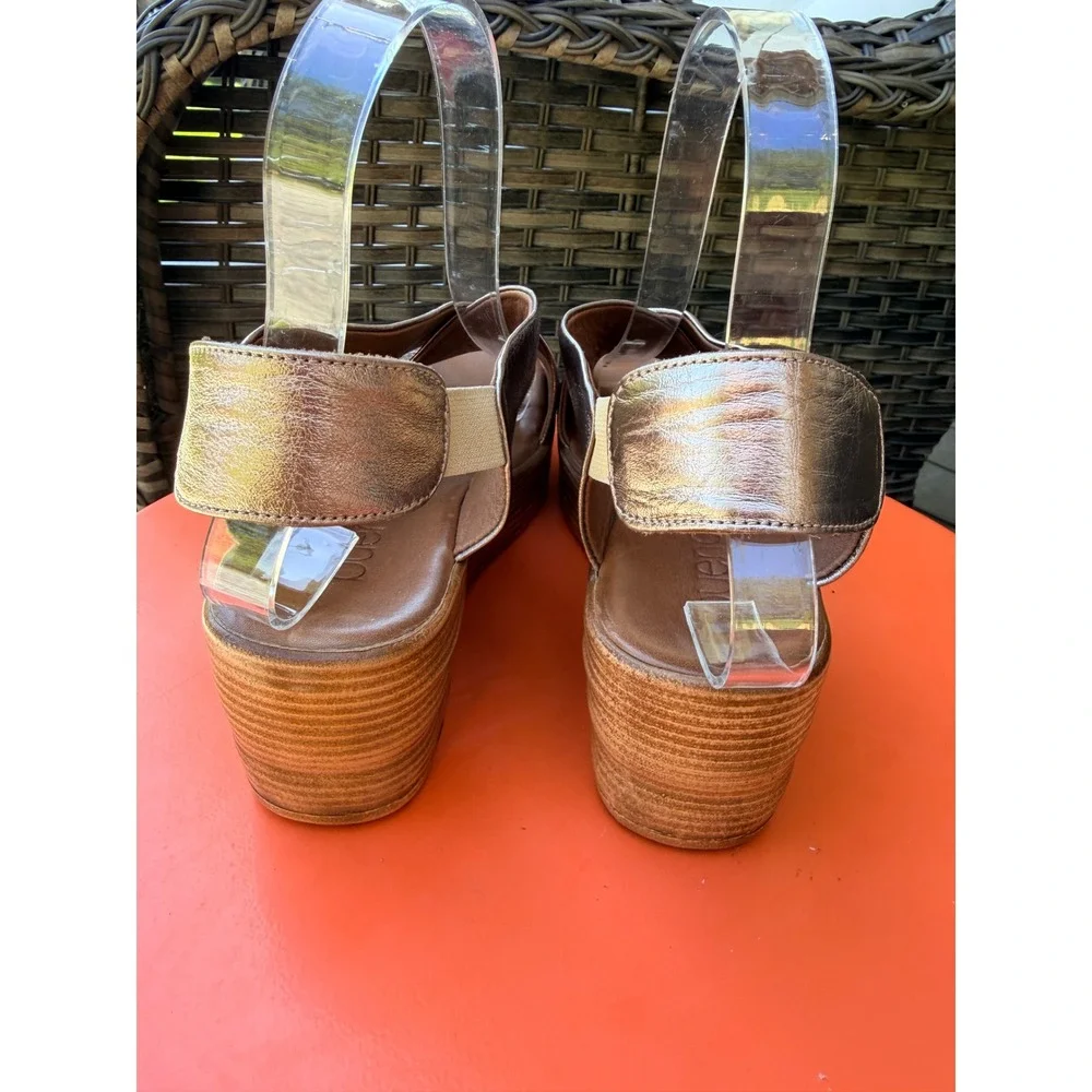 Bueno Sandals Womens 38 Rose Gold Metallic Leather Crisscross Platform Wedge‎